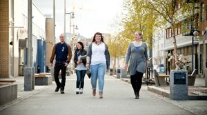More students walking on the streets of Alta  PHOTO: Tommy Hansen