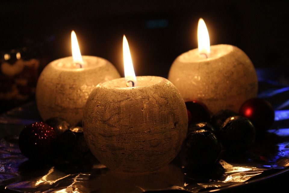 candle-771106_960_720