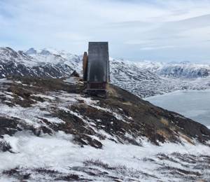 Icelandic composting toilet design applied in the impressive backcountry in Greenland.