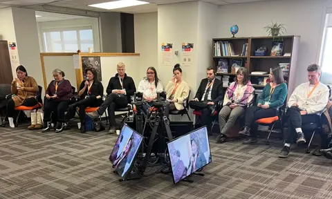 41563505 Web1 260213 YEL College Nordique Langauge Photos 1