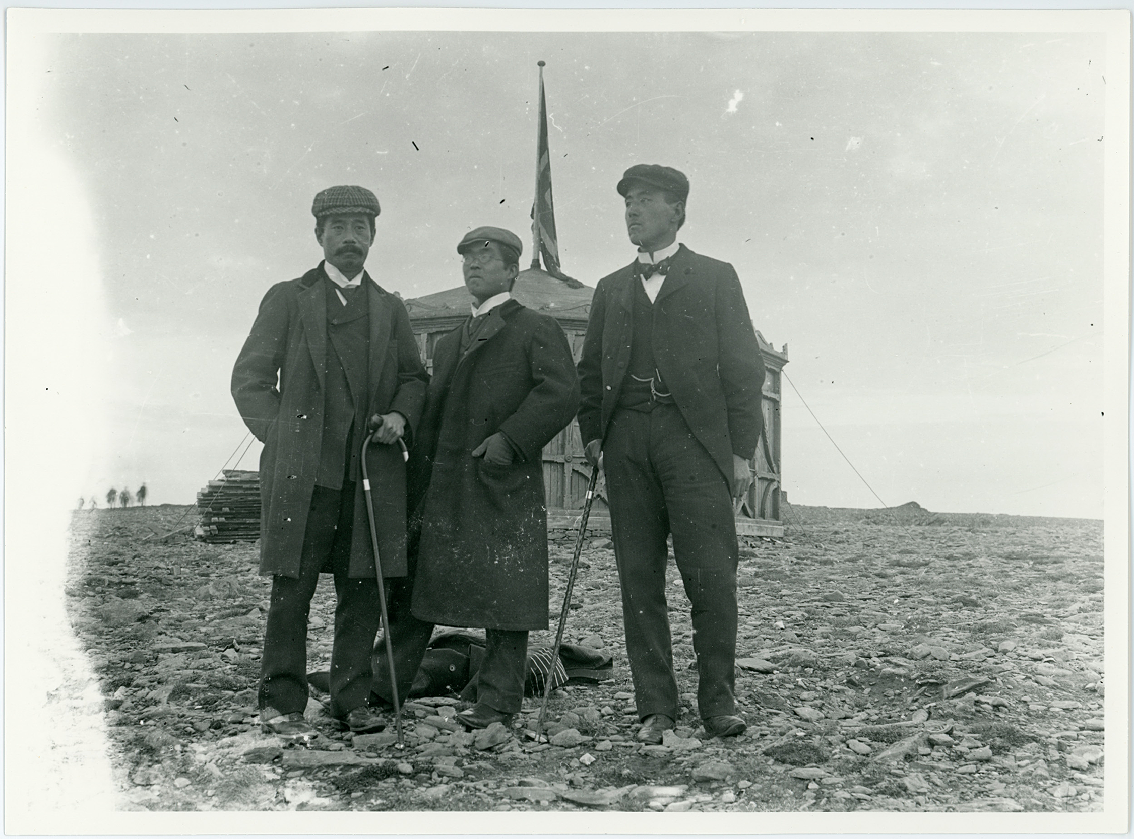 (From left) Uehara, probably Hori and Otani at the North Cape. Photo: By courtesy of the Otani Collection at Ryukoku University.